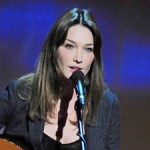 &laquo;&nbsp;J&rsquo;arrive à toi&nbsp;&raquo; ! le nouveau Carla Bruni-Sarkozy [VIDEO]
