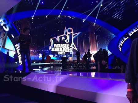 Le plateau juste avant le direct ©Stars-Actu.fr