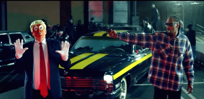 Polémique : Snoop Dogg tue Donald Trump dans son clip (VIDEO)