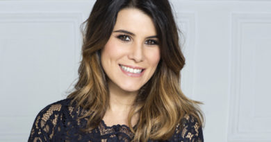 Photos volées TPMP : Karine Ferri sort de son silence et s'attaque à Cyril Hanouna