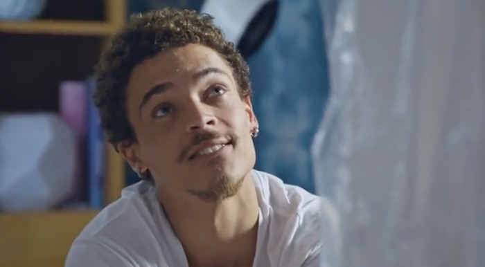 Plus belle la vie en avance : le beau cadeau de Baptiste à Emma (Vidéo PBLV épisode 3804)