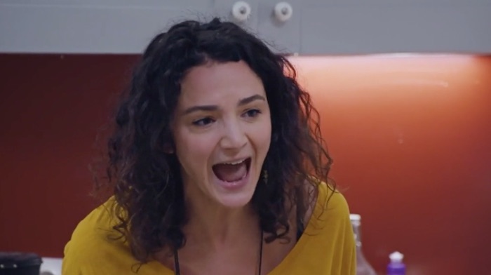 Plus belle la vie en avance : Emma pète un cable avec Mathis (Vidéo PBLV épisode 3801)
