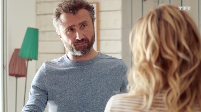Demain nous appartient spoiler : Chloé et Alex reçoivent une lettre anonyme (VIDEO)