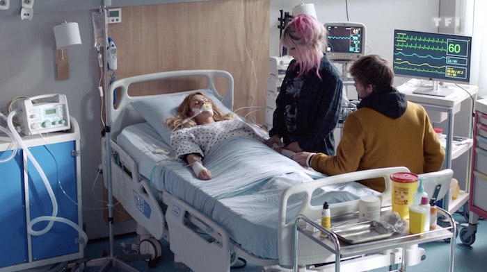 Demain nous appartient spoiler : Maxime et Judith au chevet de Chloé (VIDEO)