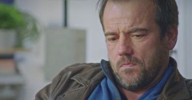 EXCLU Plus belle la vie en avance : Jean-Paul couvre Irina, Luna largue Andrès, Jeanne empoisonnée (infos PBLV )