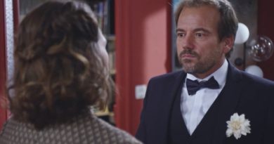 Plus belle la vie en avance : Léa prête à embrasser Jean-Paul (vidéo PBLV épisode n°4184)