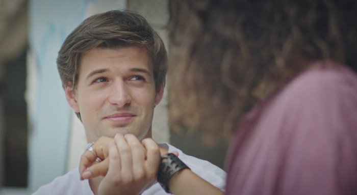 Plus belle la vie en avance : César fait une déclaration à Emma (vidéo PBLV épisode n°4382)