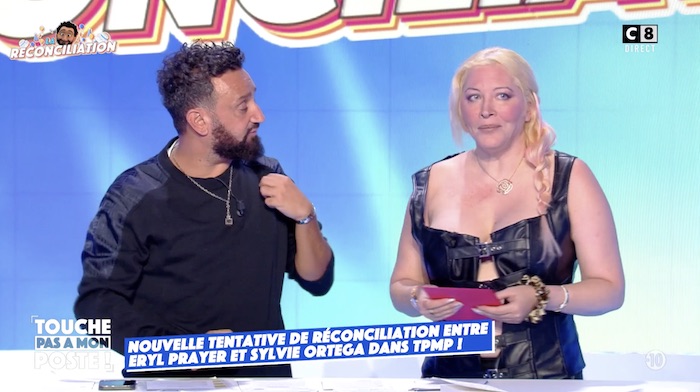 TPMP : la tenue négligée de Loana fait polémique (VIDEO)