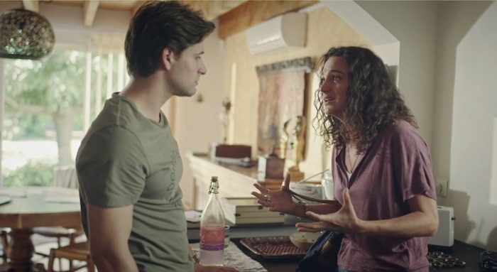 Plus belle la vie en avance : Emma recadre sèchement César (vidéo PBLV épisode n°4384)
