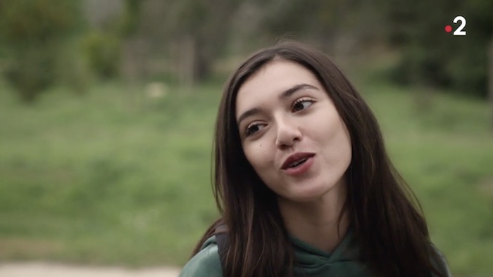 Un si grand soleil en avance : Camille confie son secret à Kira (résumé + vidéo épisode n°803 du 24 décembre 2021)