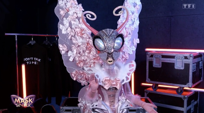 « Mask Singer » : Denitsa Ikonomova derrière le Papillon ? Les indices qui mènent à la danseuse !