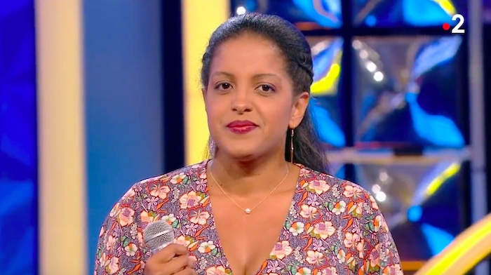 « N'oubliez pas les paroles » : Cynthia sur le point de franchir les 100.000 euros
