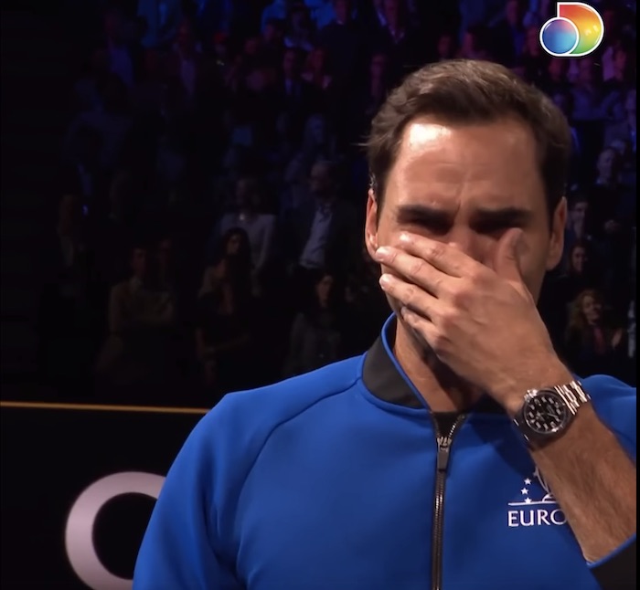 La défaite et les larmes de Roger Federer pour son dernier match (VIDÉO Laver Cup)