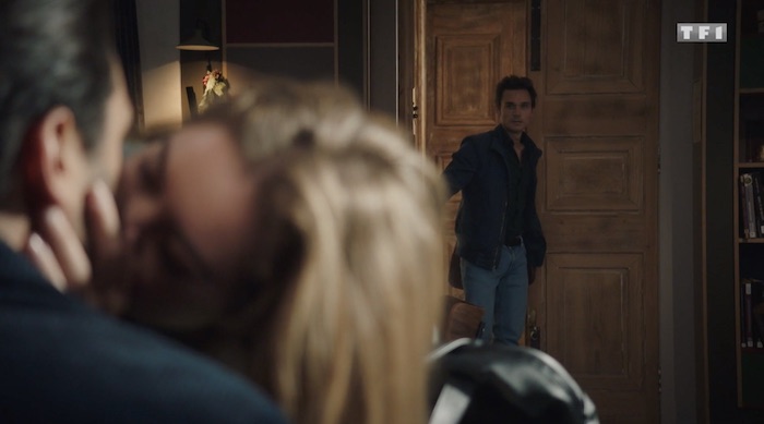 Ici tout commence spoiler : Louis surprend Charlène et Livio (vidéo épisode du 17 novembre)
