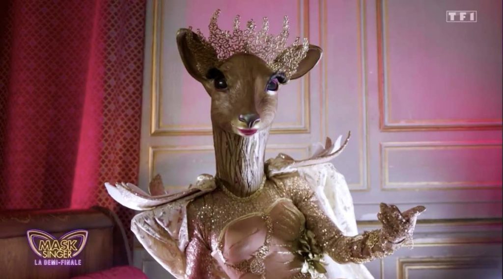 Mask Singer : Aurélie Konaté est-elle sous la Biche ? Tous les indices