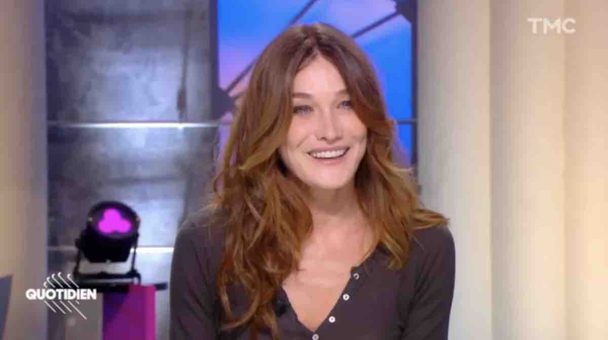 Carla Bruni révèle avoir eu un cancer du sein