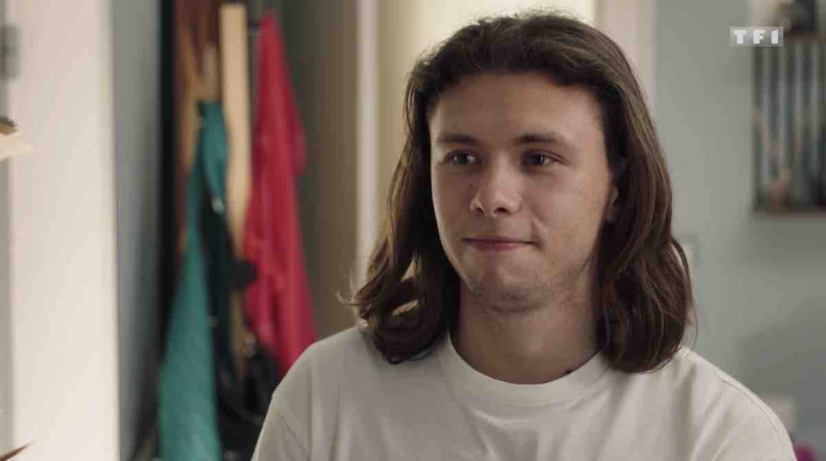 Ici tout commence spoiler : Kelly en larmes, Lionel lui confie que... (vidéo épisode du 12 octobre)