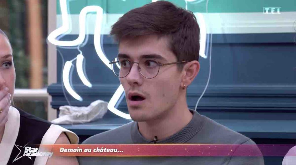 Star Academy, Axel : "la moitié des profs ne parlent pas anglais"