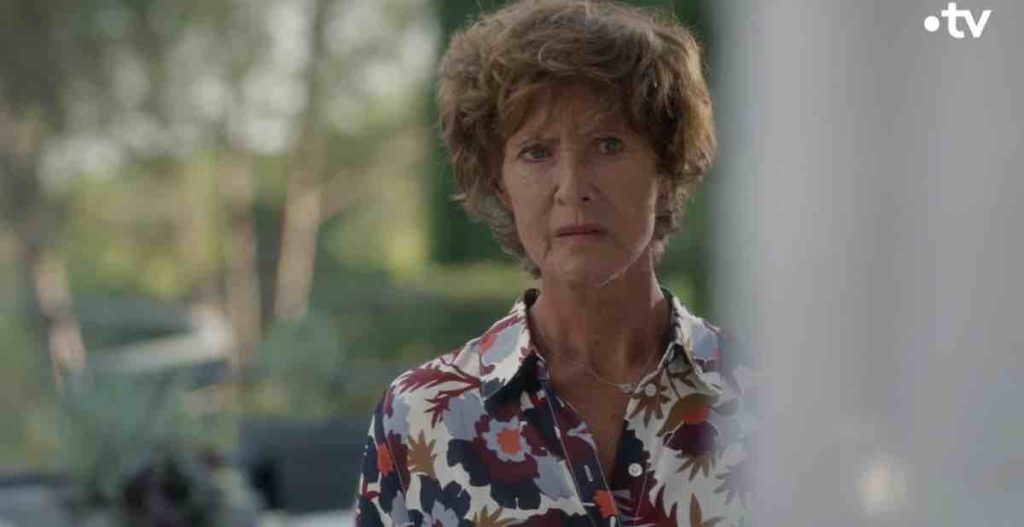Un si grand soleil spoiler : Elisabeth surprend Flore qui... (vidéo épisode du 21 décembre)