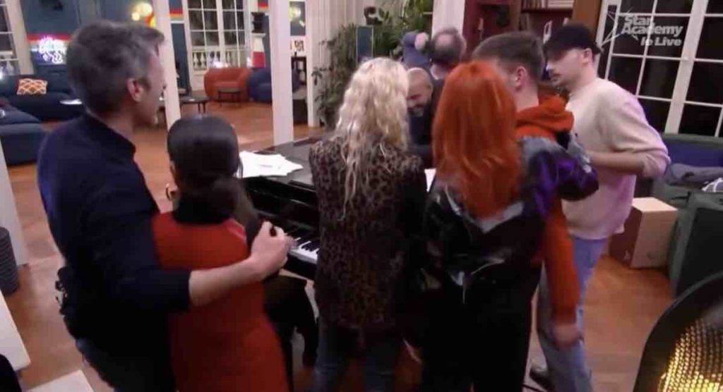 Star Academy : Lucie Bernardoni et Michaël Goldman en couple ? Moment complice au château (VIDÉO)