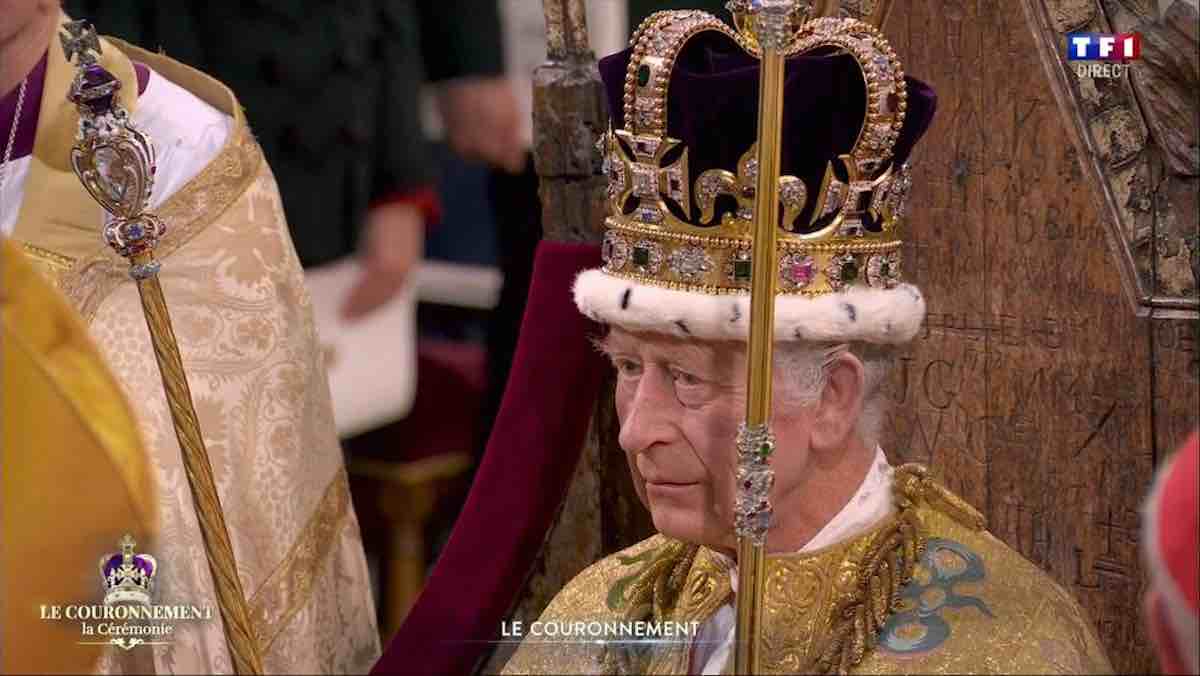 Le roi Charles III atteint d'un cancer, il se retire de la vie publique