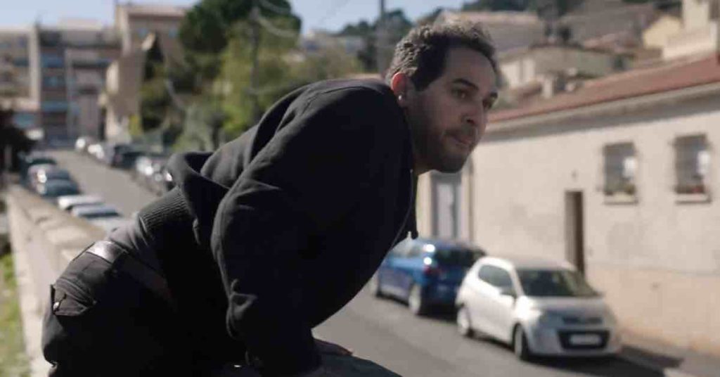 Demain nous appartient spoiler : Karim retrouve le harceleur de Jessica ! (vidéo épisode du 22 avril)