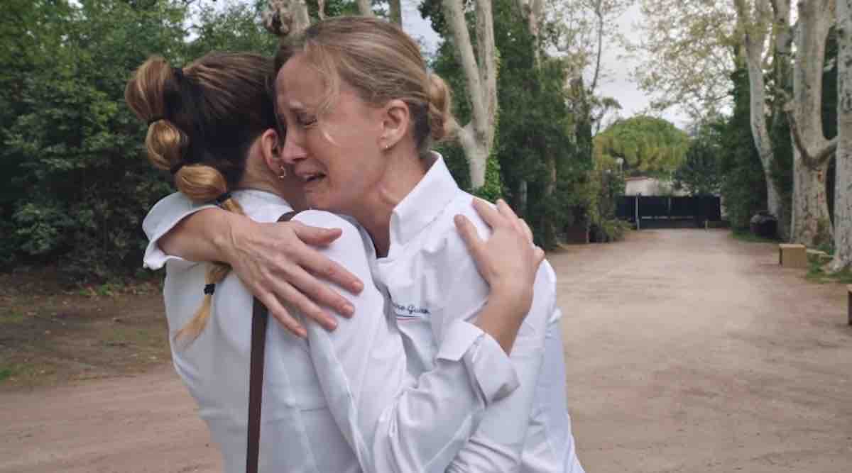Ici tout commence spoiler : Claire en larmes dans les bras de Vic ! (vidéo épisode du 29 mai)