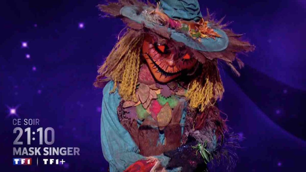 Mask Singer : Gérémy Crédeville est-il derrière l'Épouvantail ? Récap des indices