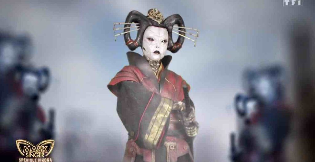Mask Singer : quelle star se cache sous la Geishamurai ? Les indices et prono !