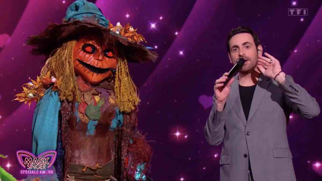 Mask Singer qui est sous l'Épouvantail ? Les indices qui mènent à