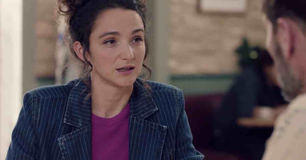 Plus Belle La Vie du 6 décembre 2024 : un bébé pour Thomas et Gabriel, Emma ment (résumé + extrait vidéo épisode 229 en avance)