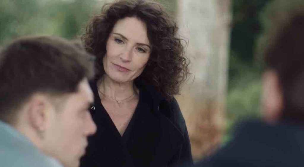 Ici Tout Commence spoiler : Clotilde suspecte un élève ! (vidéo épisode du 21 janvier)