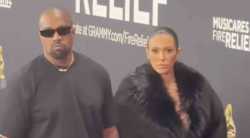 Kanye West exhibe sa femme Bianca Censori aux Grammy Awards : quelles conséquences ?