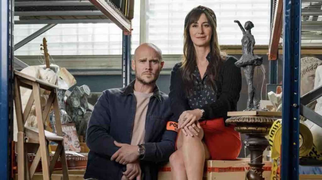 Audiences 10 février 2025 : « L'art du crime » leader devant « Les Tuche 2 »