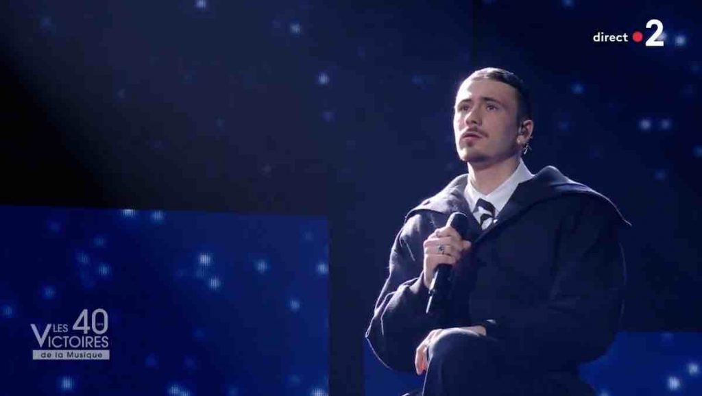 Pierre Garnier : son single "Adieu, nous deux" disque d'or !