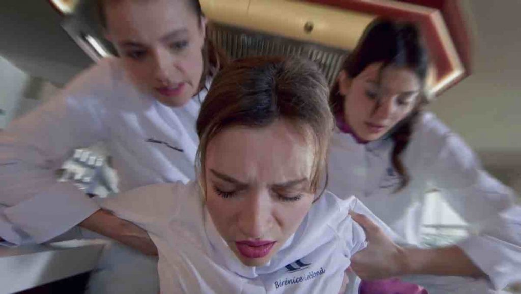 Ici Tout Commence spoiler : Bérénice fait un malaise en cuisine !... (vidéo épisode du 19 mars)
