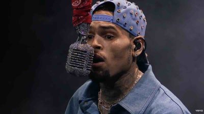 Chris Brown arrêté et placé en détention provisoire en Angleterre