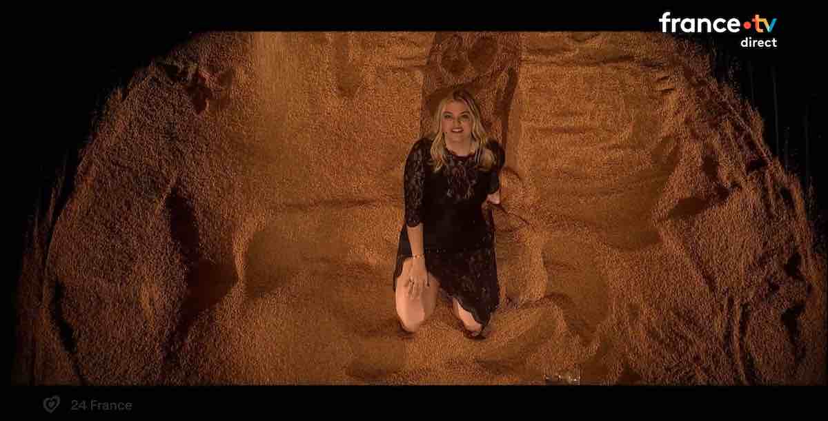 Louane sort du silence après sa défaite à l’Eurovision : « Je suis fière de vous avoir représentés »
