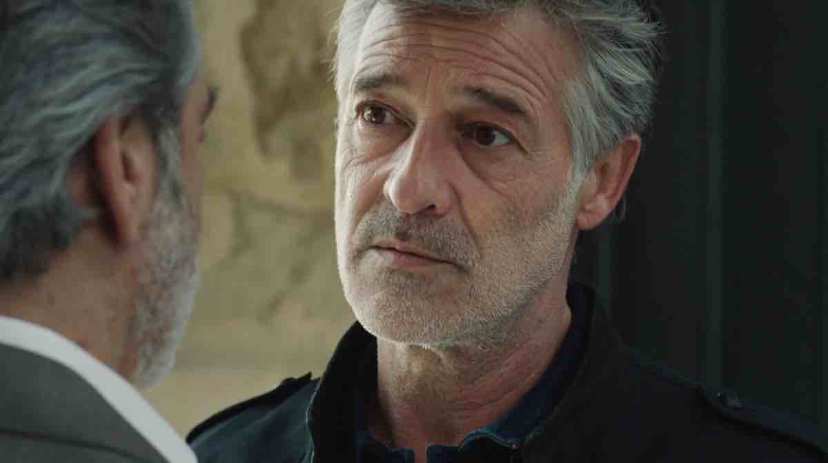 Ici tout commence du 8 mai : votre série déprogrammée, Marc va-t-il céder au chantage de Paul ?