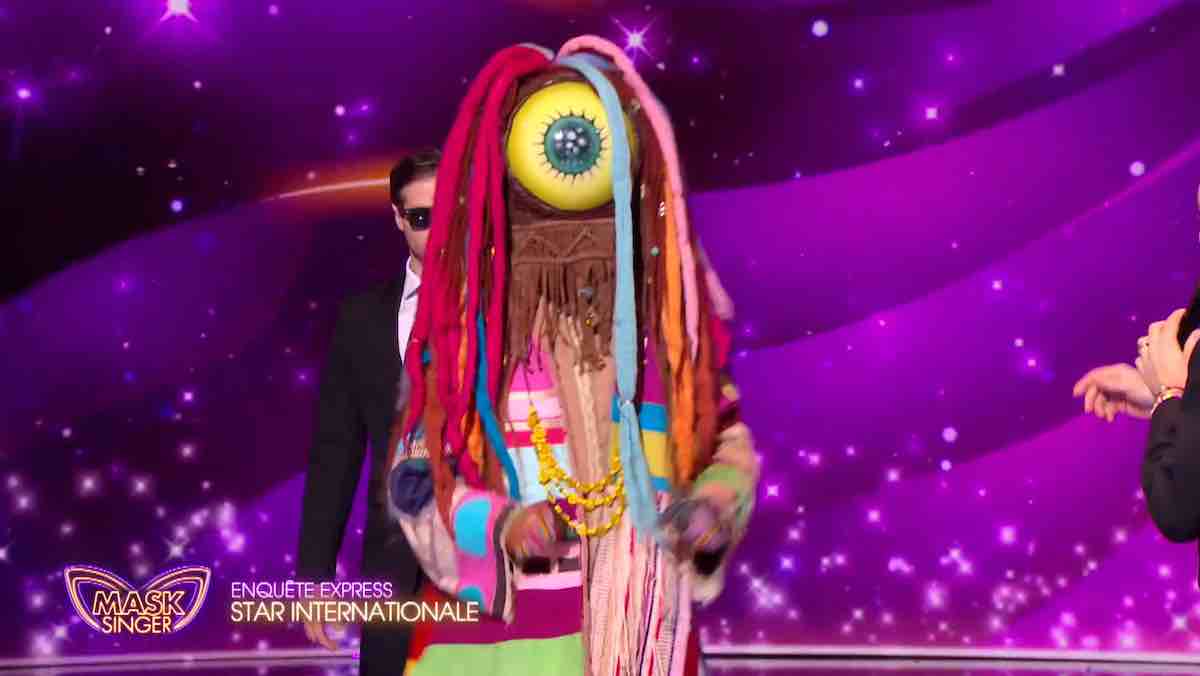 Mask Singer : quelle star internationale est sous le Cyclope ? Indices !