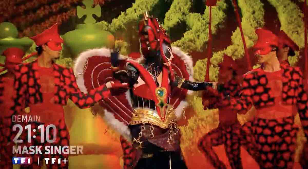 Mask Singer : qui se cache dans le costume de la Dame de Coeur ? Indices !