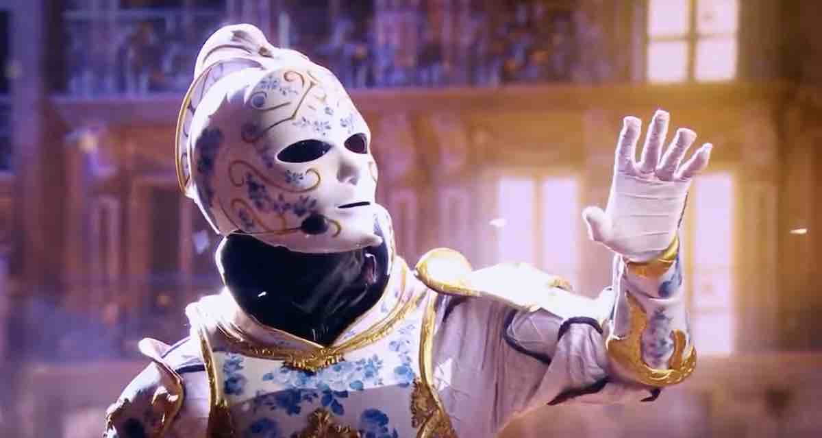 Mask Singer : quelle star est derrière la Porcelaine ? Premiers indices