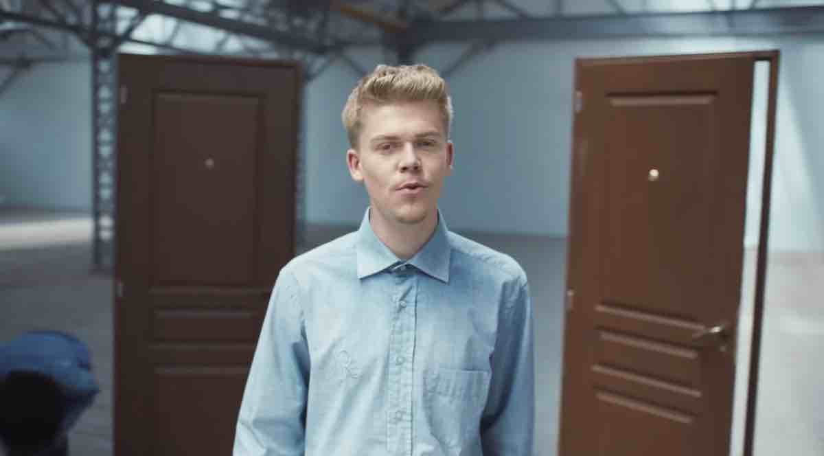 Star Academy : Charles Doré dévoile le clip de son premier single "Je pars mais je reste" (VIDÉO)
