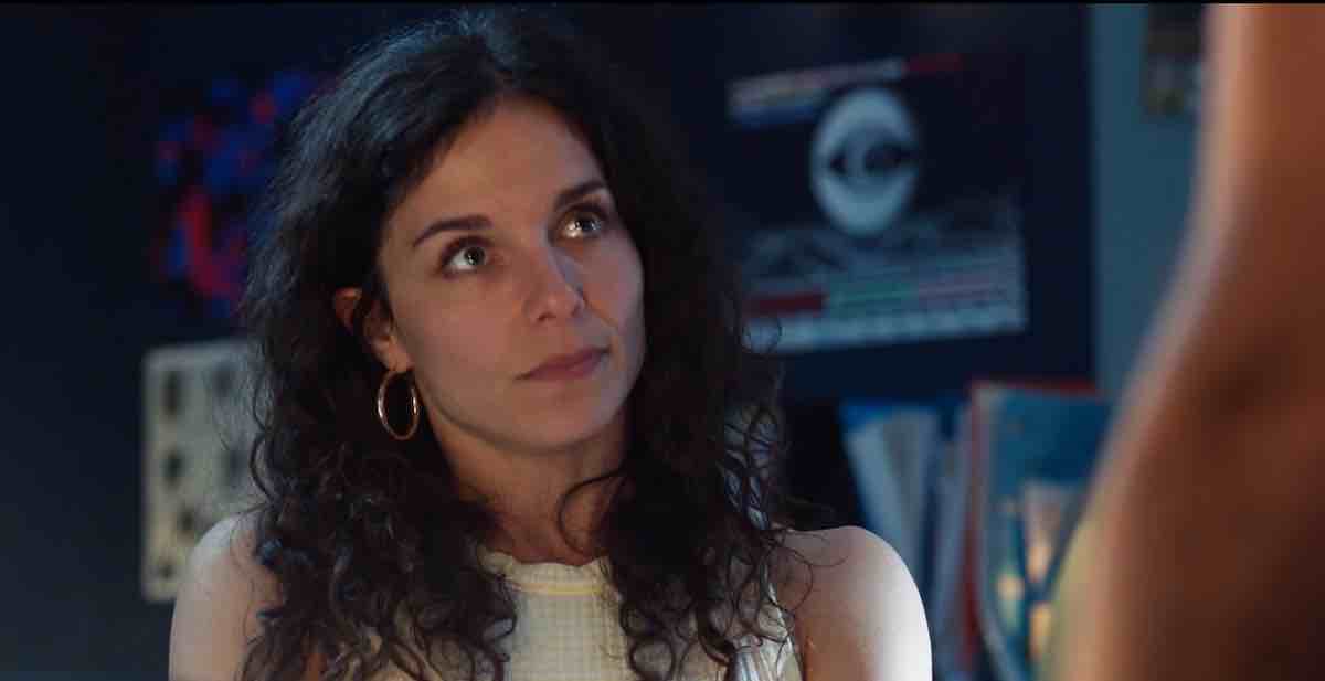 Demain Nous Appartient spoiler : Roxane découvre la vérité sur Simon ! (vidéo épisode du 13 juin)