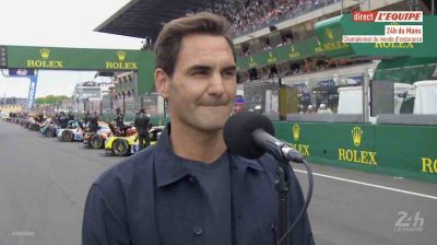 Roger Federer a donné le coup d’envoi des 24 Heures du Mans 2025 (VIDÉO)