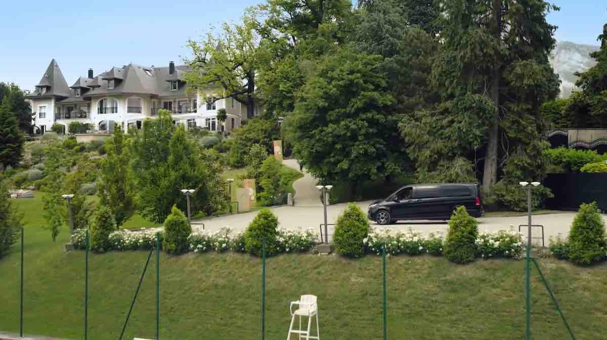 Ici Tout Commence spoiler : Teyssier et sa brigade arrivent chez Castelmont (vidéo épisode du 22 juillet)