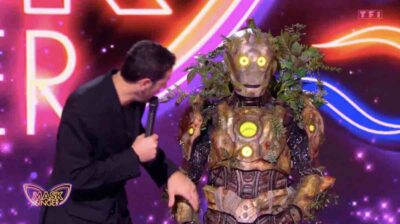 Mask Singer : quels sont les premiers indices sur le Cyborg ?