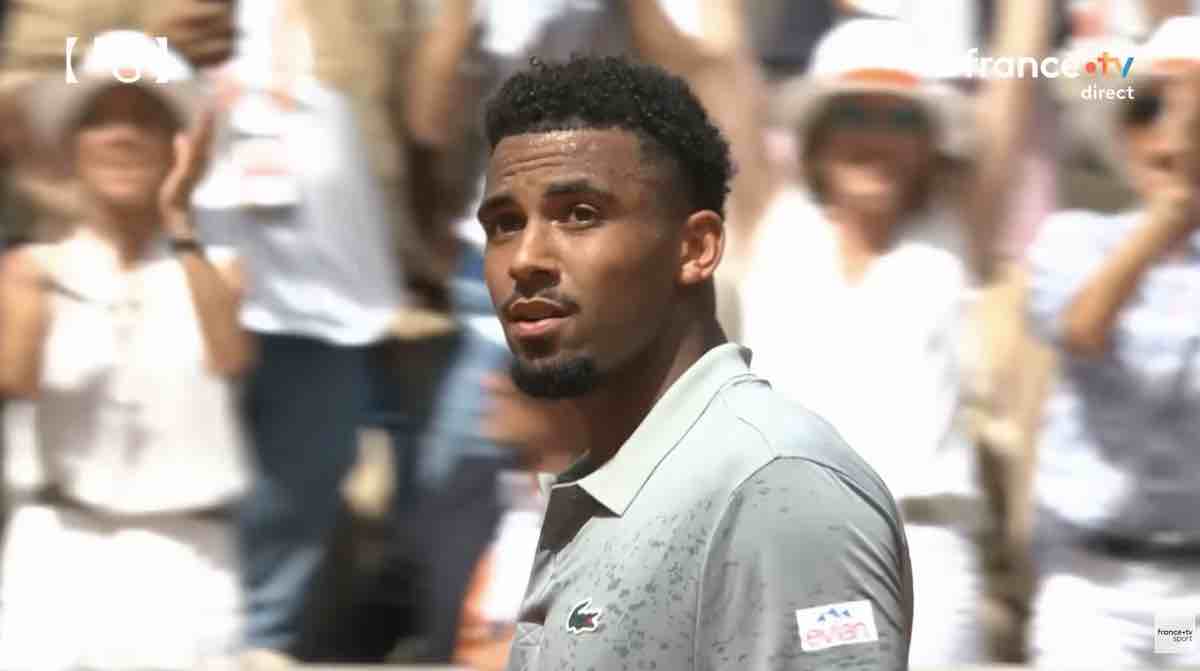 Arthur Fils entretient le mystère à Roland-Garros, Amélie Mauresmo sort du silence