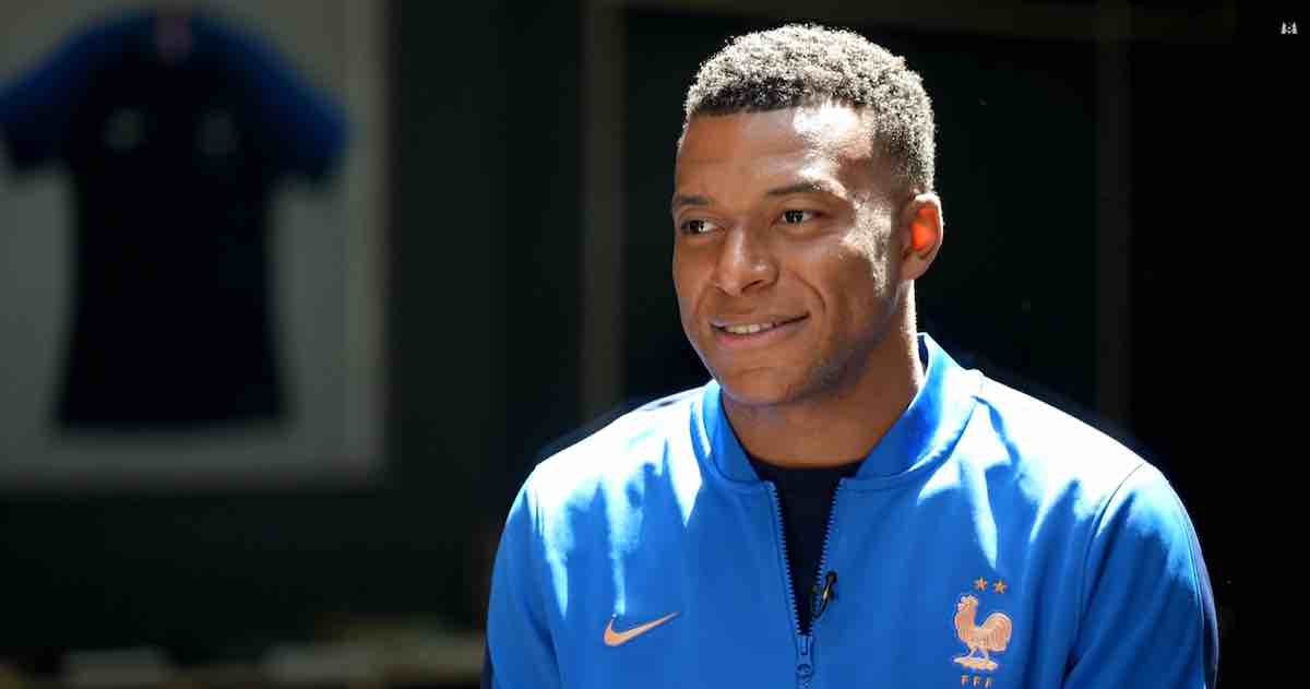 Kylian Mbappé et Ester Expósito en couple ? Les indices qui alimentent la rumeur