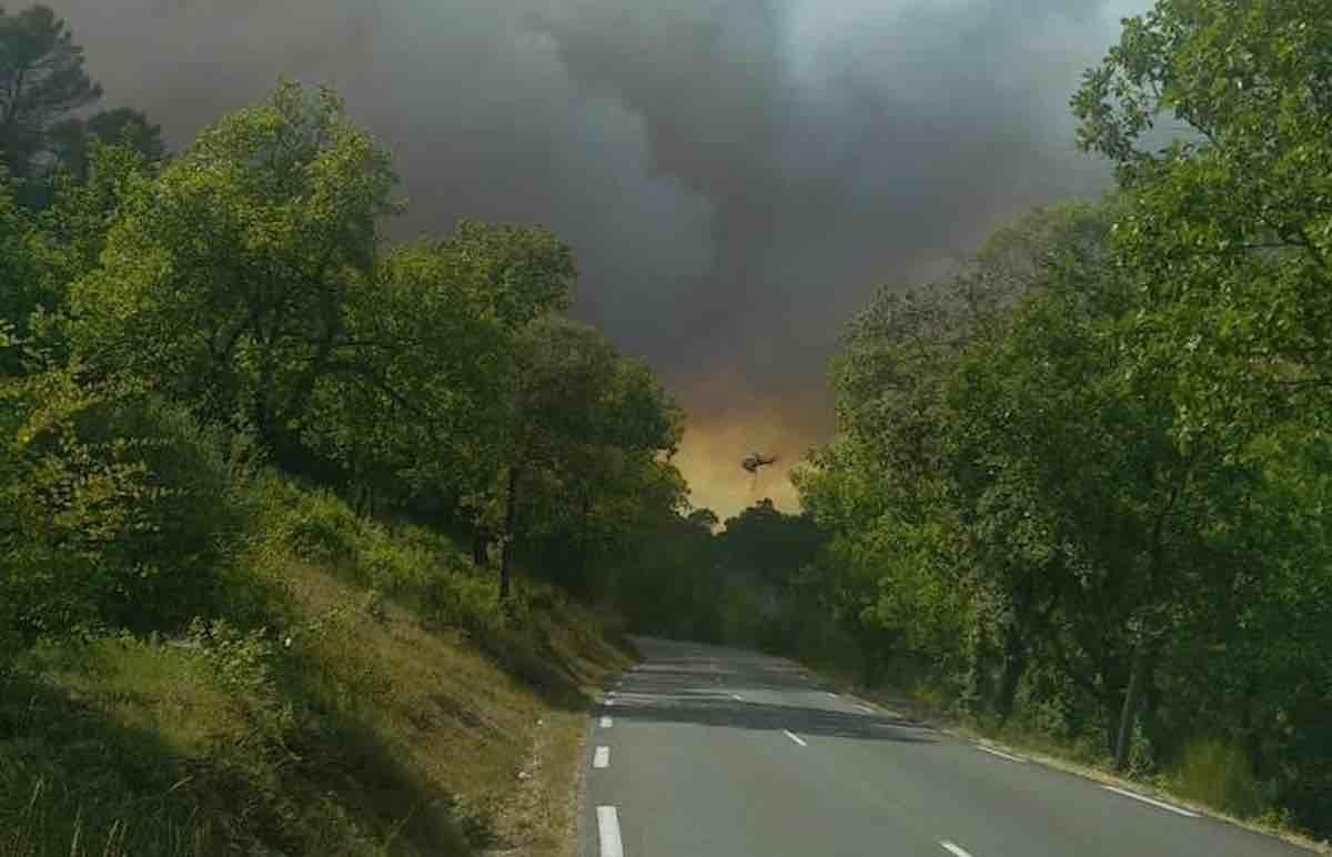 Incendie à Brignoles dans le Var : d'importantes évacuations en cours, le point sur les quartiers concernés